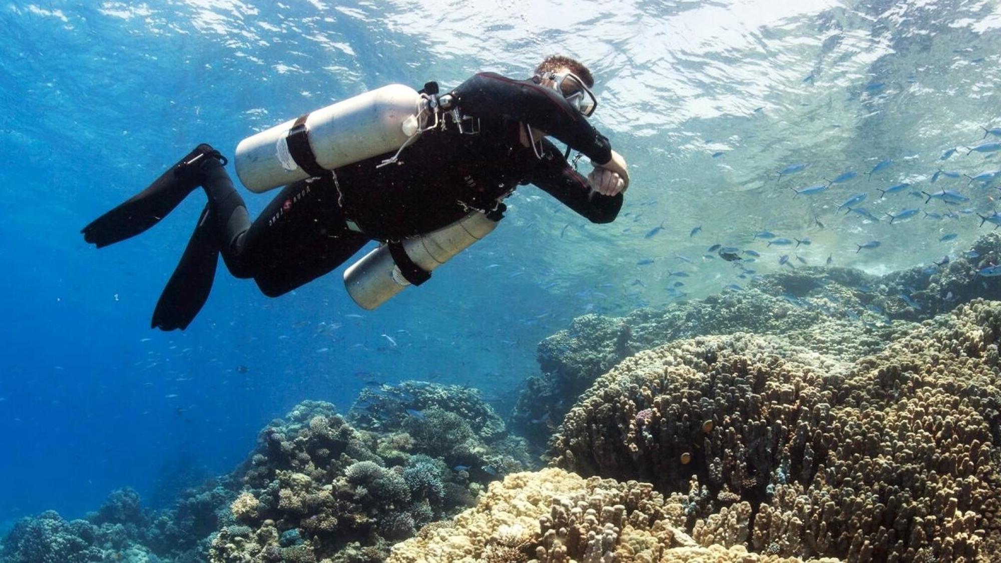 Sidemount Diver